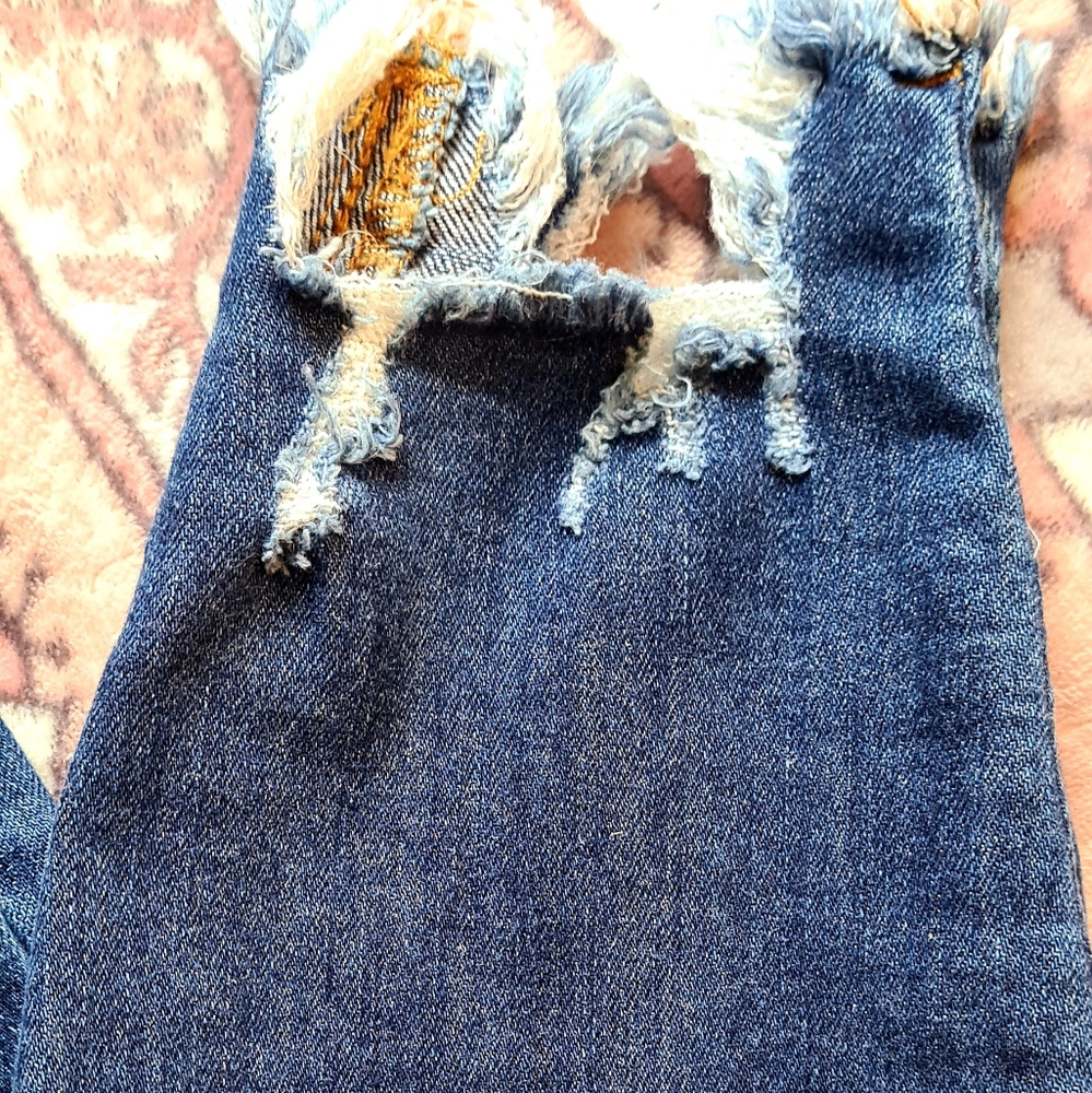 Judy Blue Riptide Jeans - Picture 4 of 5
